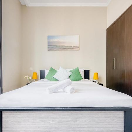 Overlooking Marina Canal 1Br Close To Mall, Promenade & Beach, Bay Central 1, Dubai Marina By Deluxe Holiday Homes المظهر الخارجي الصورة