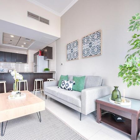 Overlooking Marina Canal 1Br Close To Mall, Promenade & Beach, Bay Central 1, Dubai Marina By Deluxe Holiday Homes المظهر الخارجي الصورة